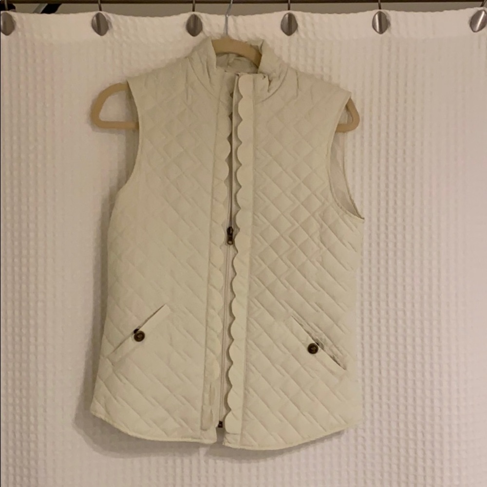 White XS Puffer Vest Southern Proper